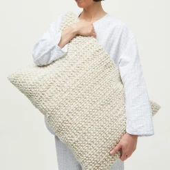Idras Pillow, pure ecru