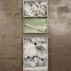 Mist Box 15x20, emerald off-white